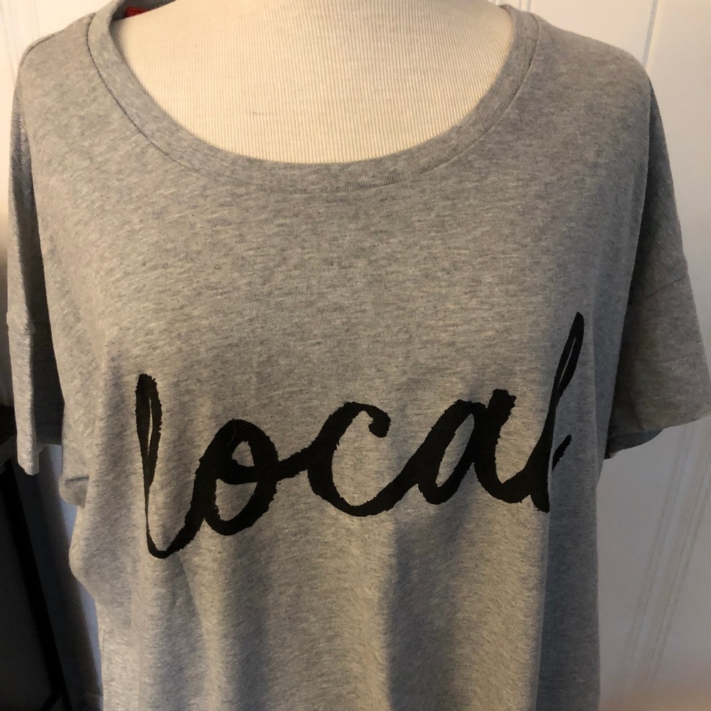 Sperry oversized LOCAL t-shirt in Size Small